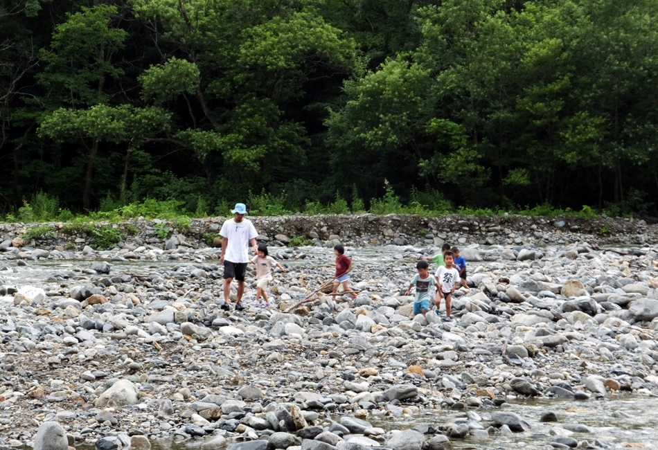 107b9a.jpg